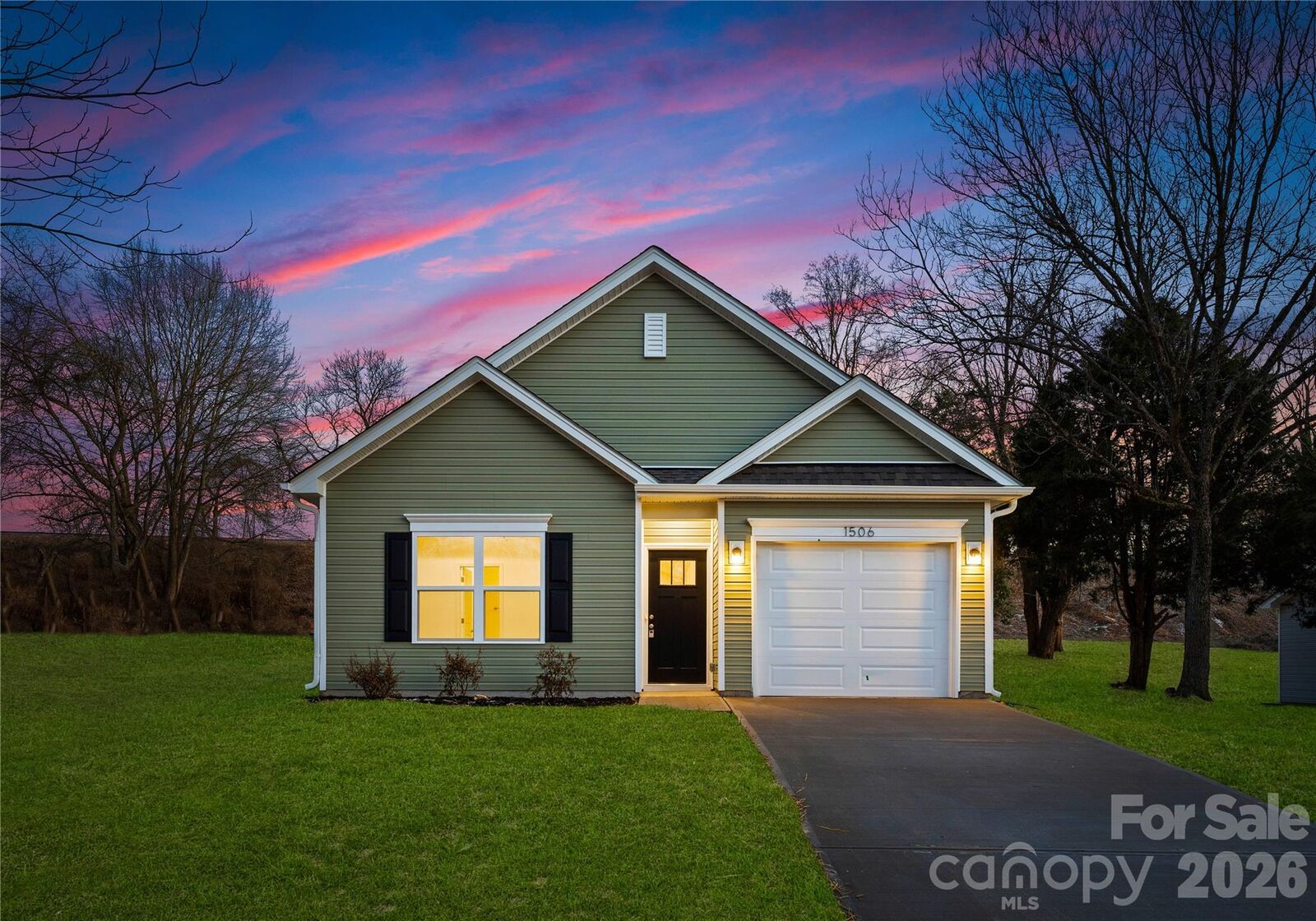 Property Photo: 146 Hansard Drive NC 28214