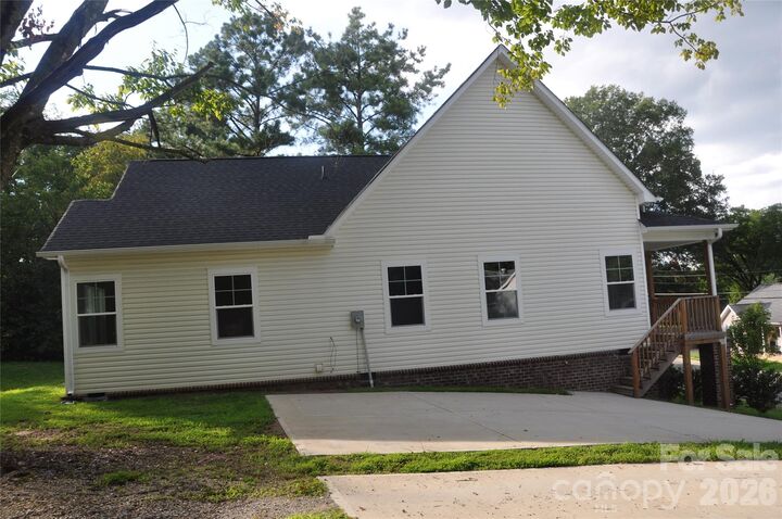 Property Photo:  331 Nesbit Avenue  NC 28115 