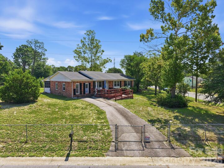 Property Photo:  3261 Vardaman Avenue  NC 28348 