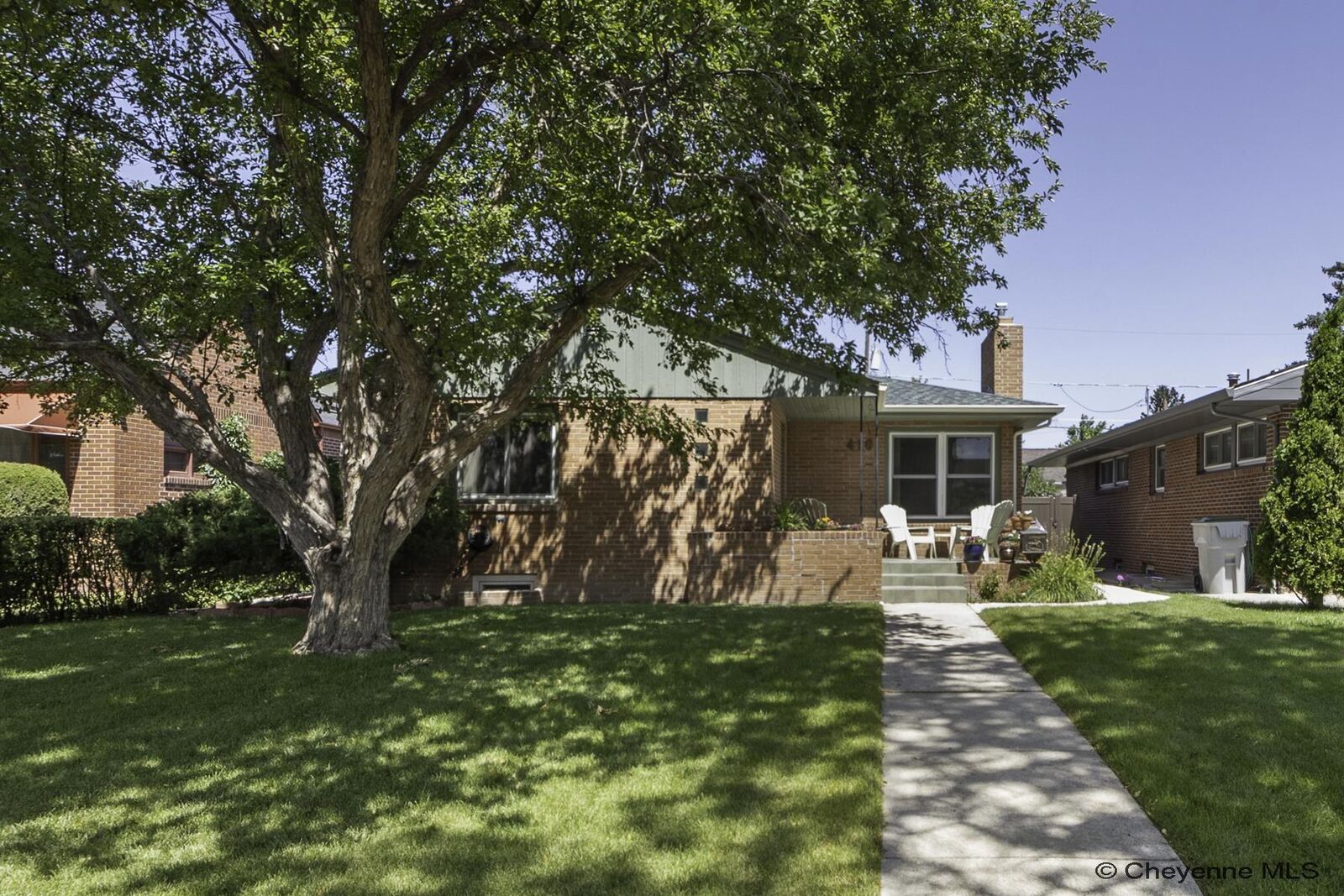 Property Photo:  410 W 2nd Ave  WY 82001 