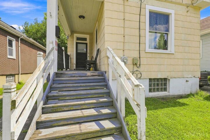 Property Photo: 663 Elliott Avenue OH 45215