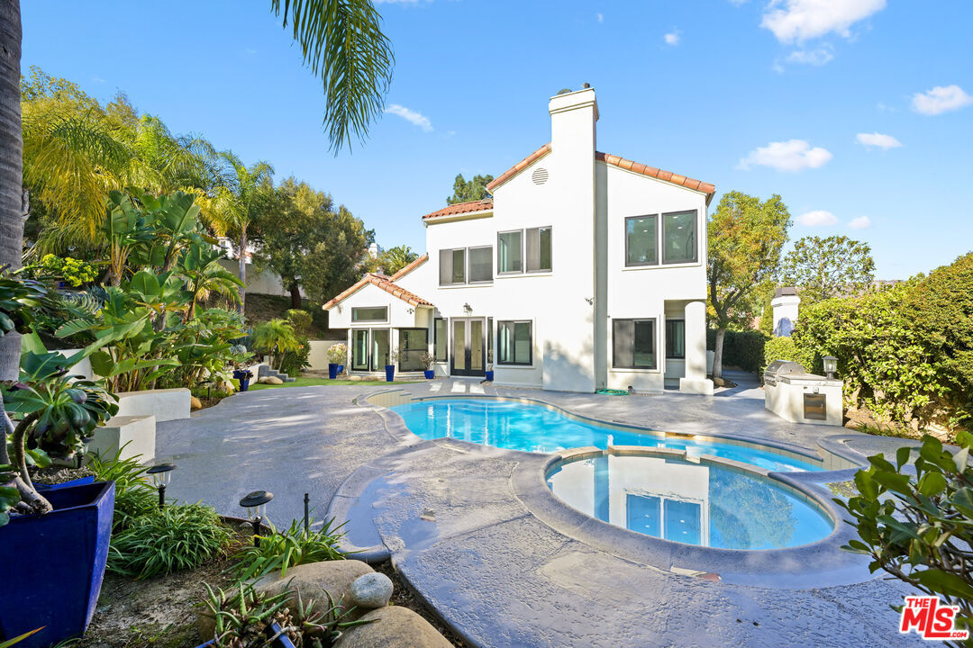 Property Photo: 5566 Spring Hill Ct CA 91362