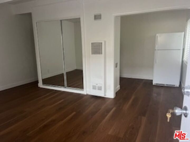Property Photo: 227 S Bonnie Brae St CA 90057