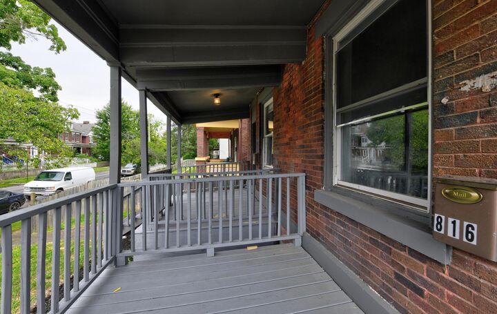 Property Photo: 814 - 816 S Ohio Avenue OH 43206