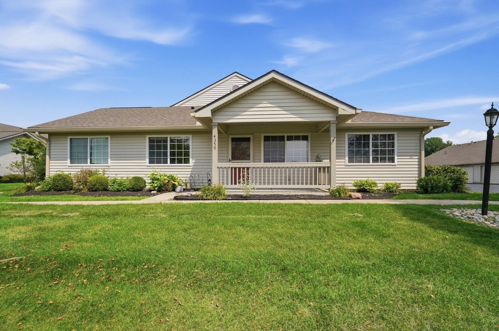 Property Photo: 4359 Seahorse Lane OH 43125