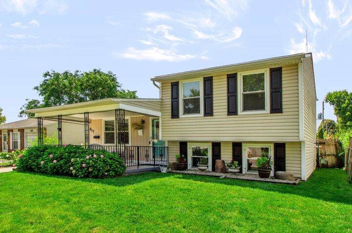 Property Photo:  817 Breathitt Avenue  OH 43207 