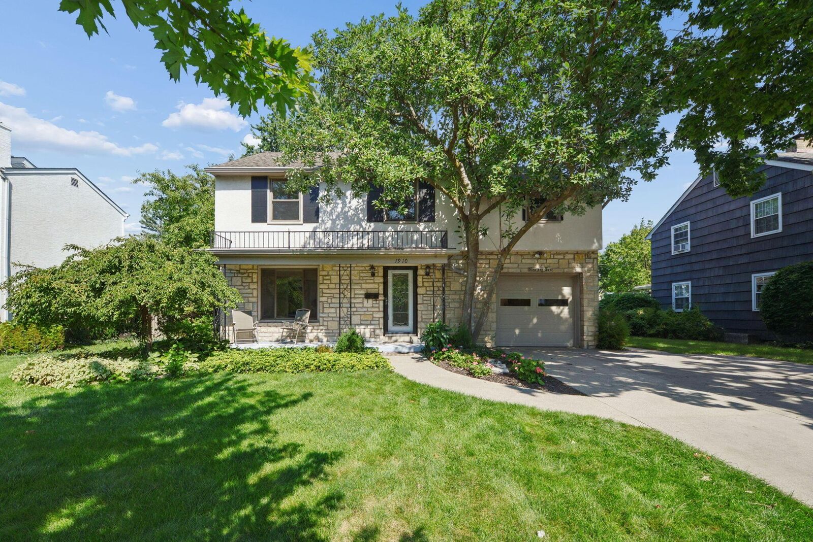 Property Photo:  1910 Westwood Avenue  OH 43212 