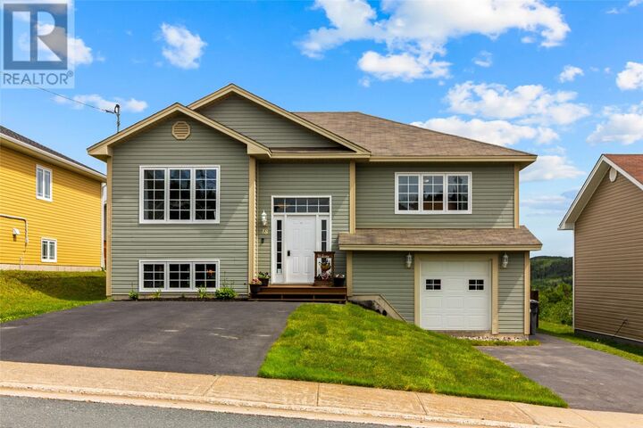 18 Clyde Avenue — photo 1