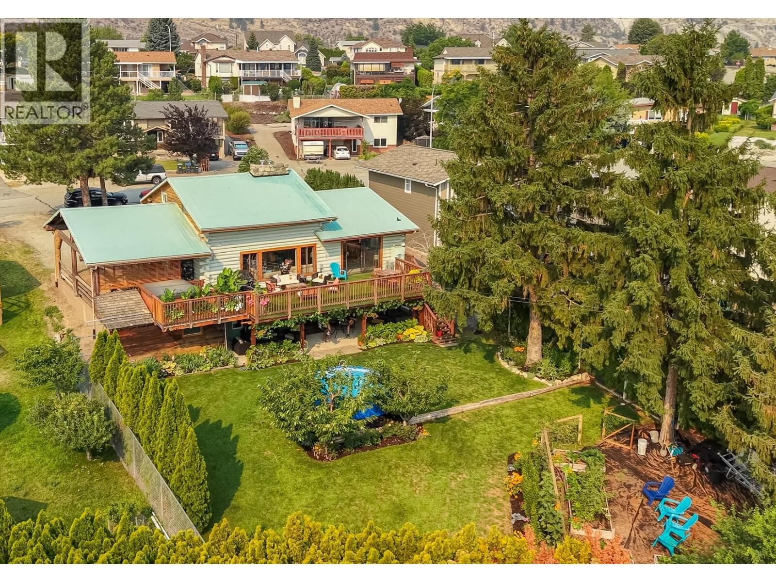 Property Photo:  538 Lakeview Place  BC V0H 1T4 