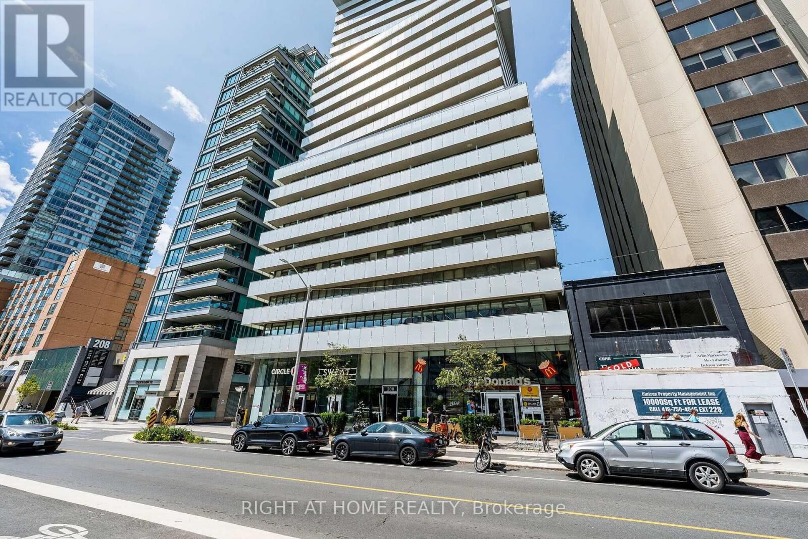 Property Photo: 200 West Bloor Street West 1604 ON M5S 0B1