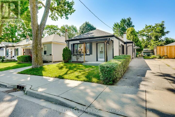 Property Photo:  1039 Frances Street  ON N5W 2L8 