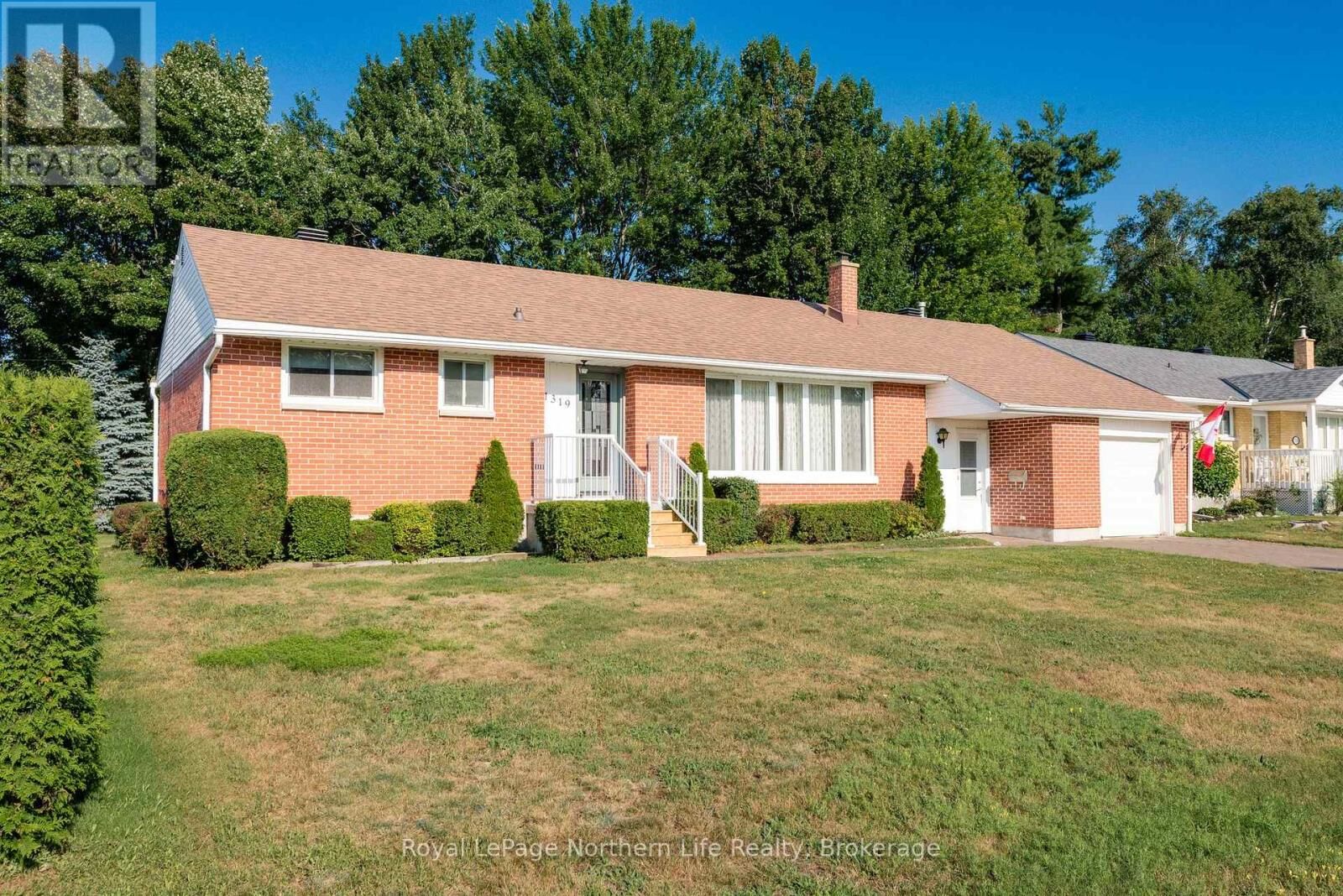 Property Photo:  1319 Clarence Street  ON P1B 3W6 