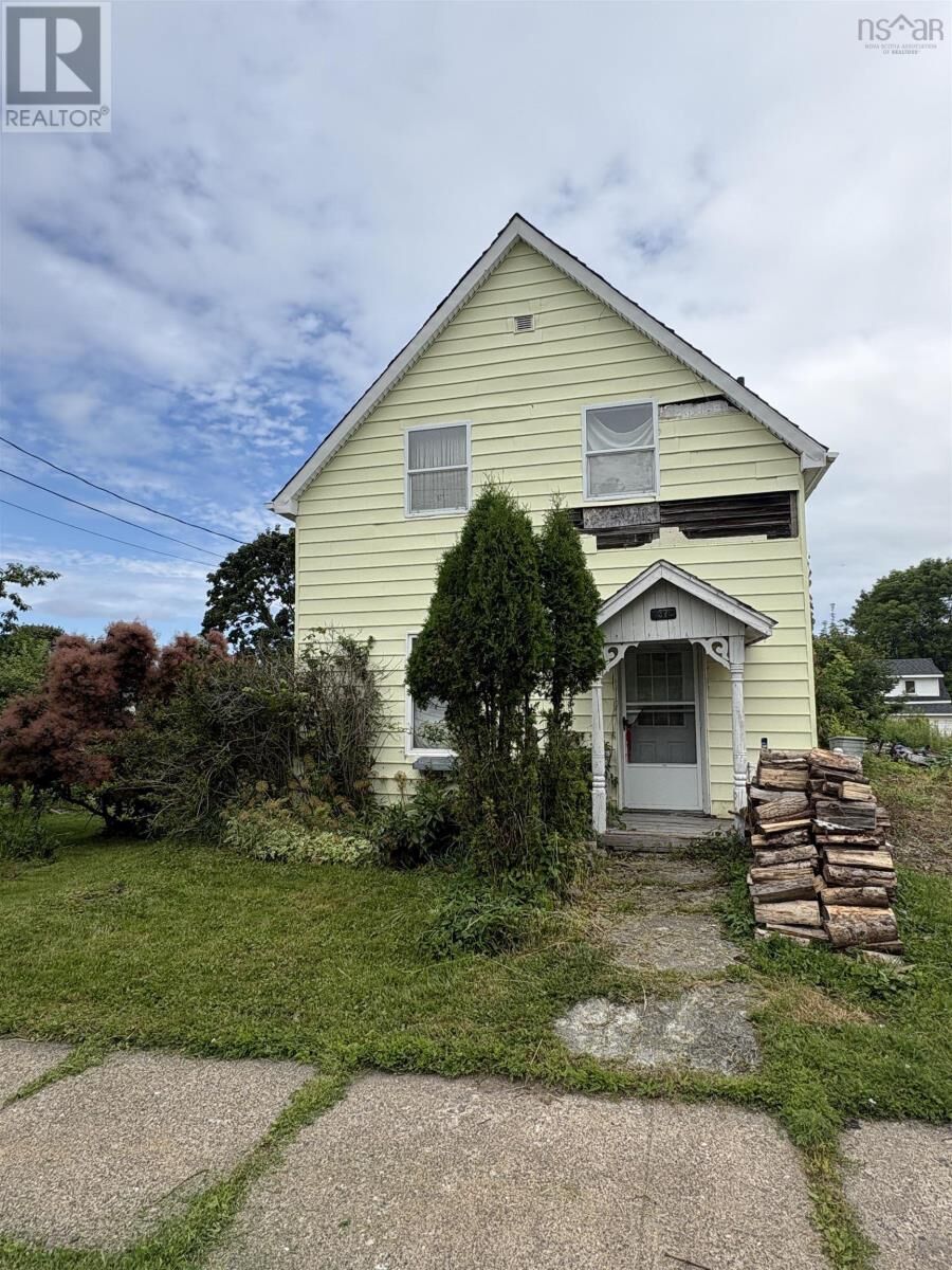 Property Photo:  37 Rose Avenue  NS B0K 1X0 