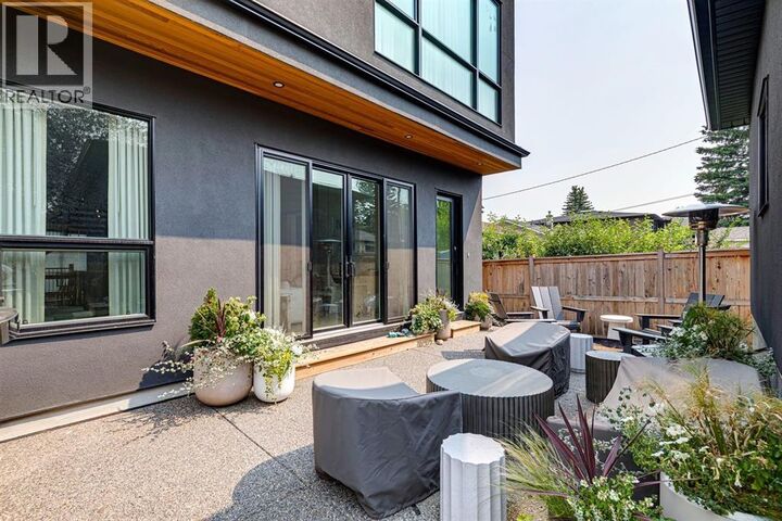 Property Photo:  4407 17 Street Southwest  AB T2T 4R1 