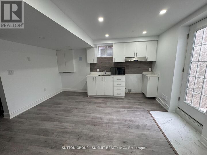 Property Photo:  674 Thompson Road South Lower  ON L9T 0C7 