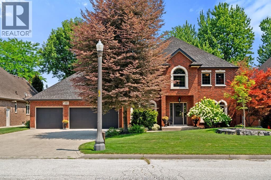 Property Photo:  210 Vintage Oak Drive  ON N8N 5H4 