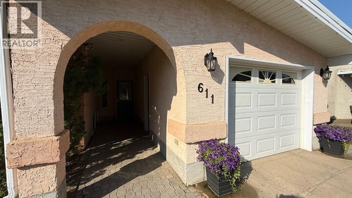 Property Photo: 611 6 Avenue West AB T0J 1P0