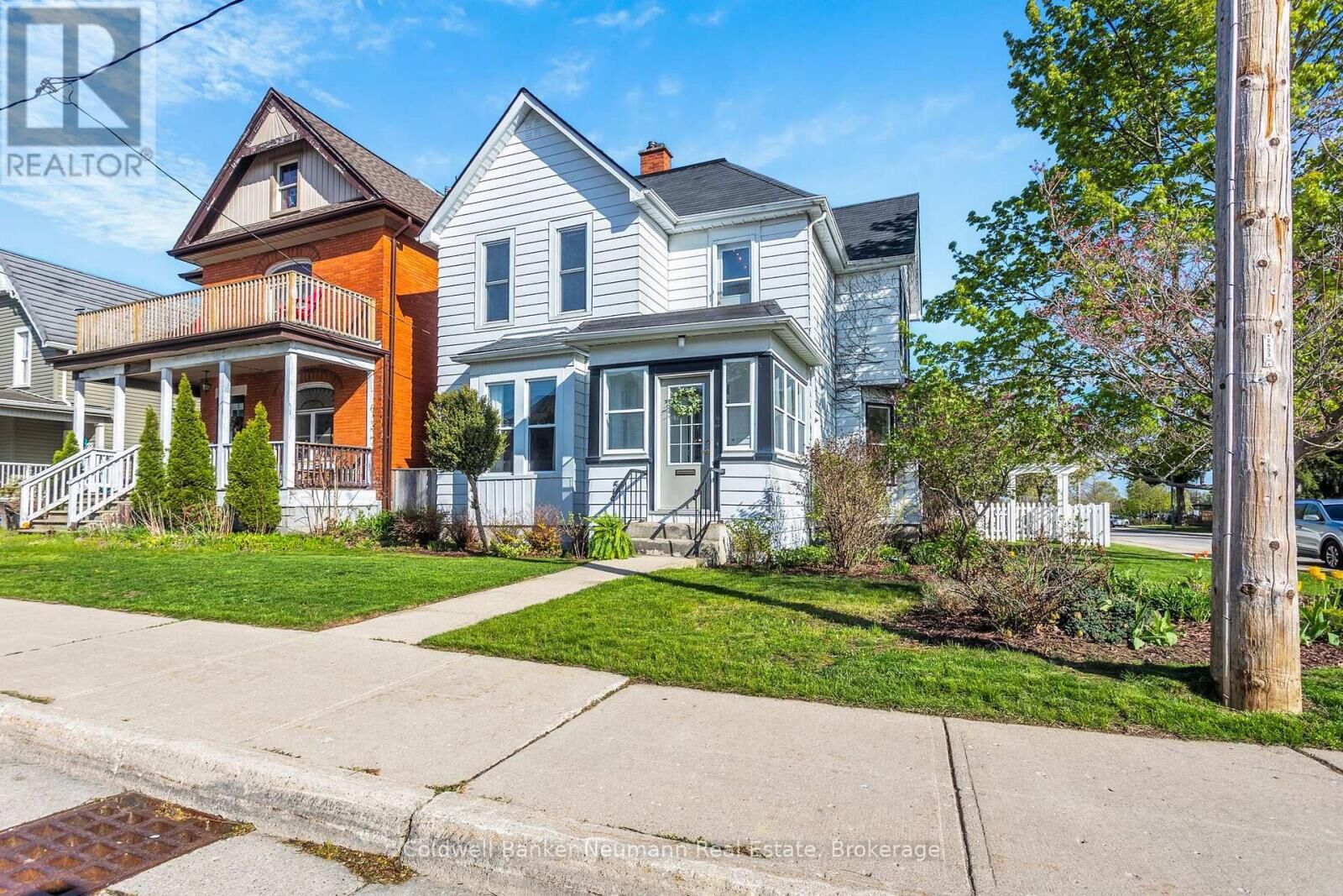 Property Photo:  59 Washington Grand Avenue  ON N4G 1Y8 