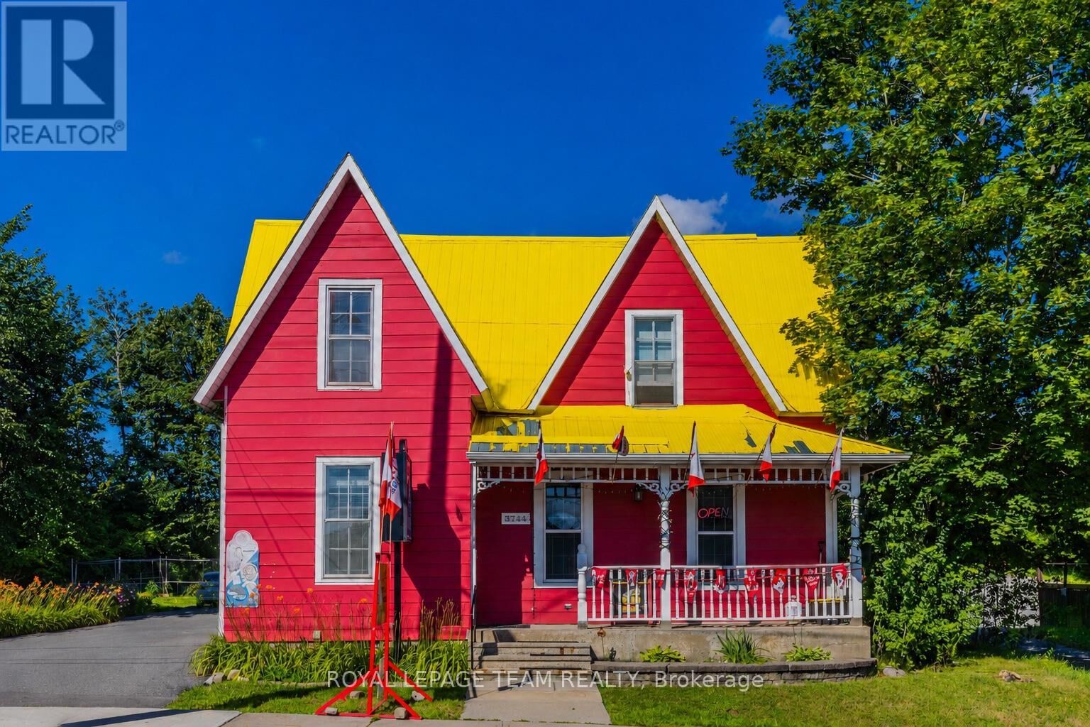 Property Photo:  3744 Carp Road  ON K0A 1L0 