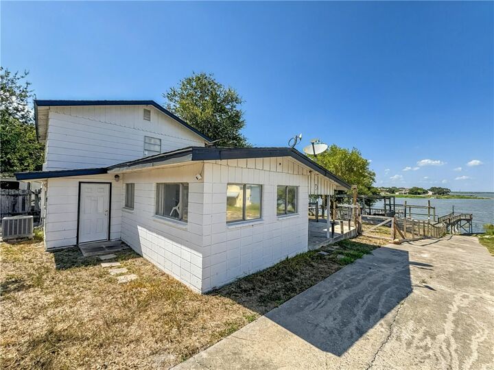 Property Photo: 196 E Lake View Trail TX 78383