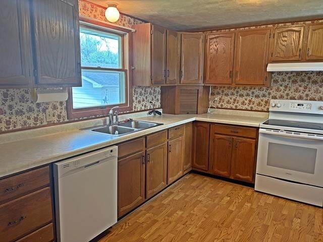 Property Photo:  105 N Hendren Avenue  WI 54449 