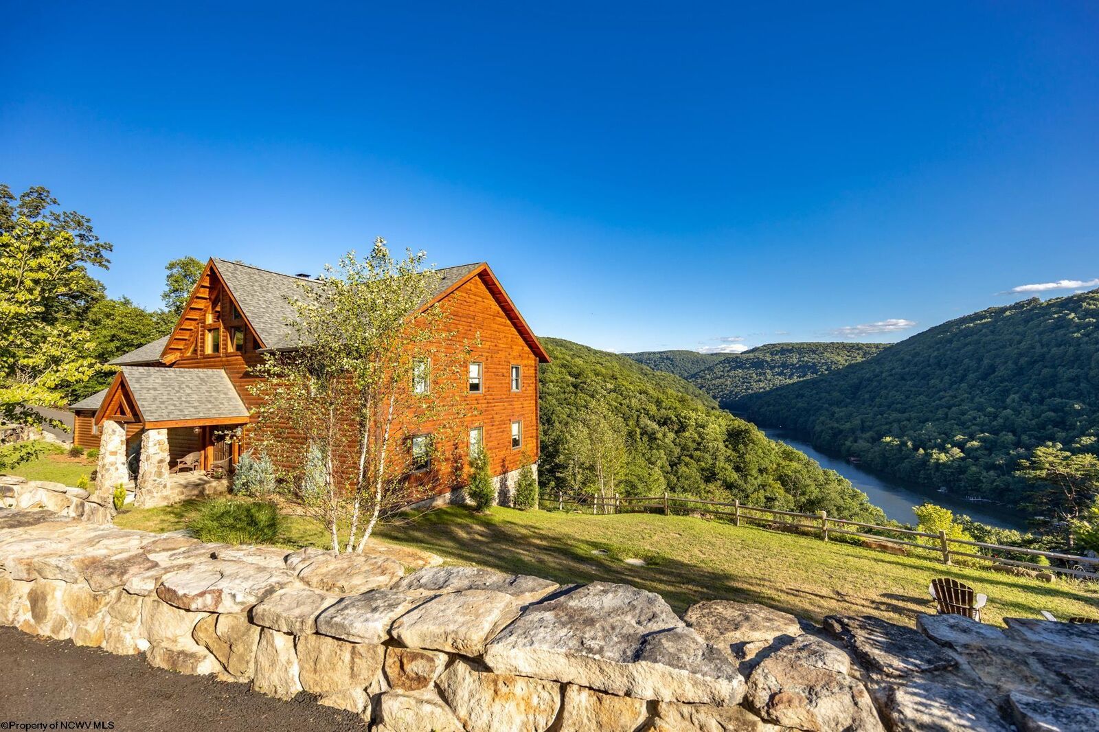 Property Photo:  200 Oak Ridge Drive  WV 26508 