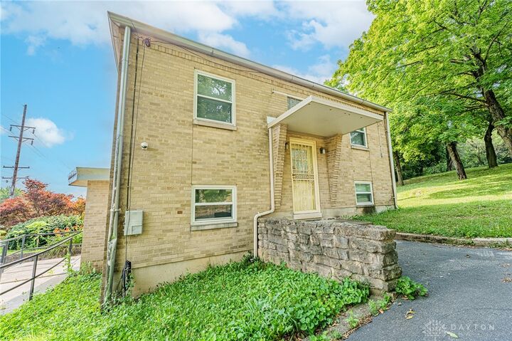 Property Photo:  220 W Siebenthaler Avenue  OH 45405 
