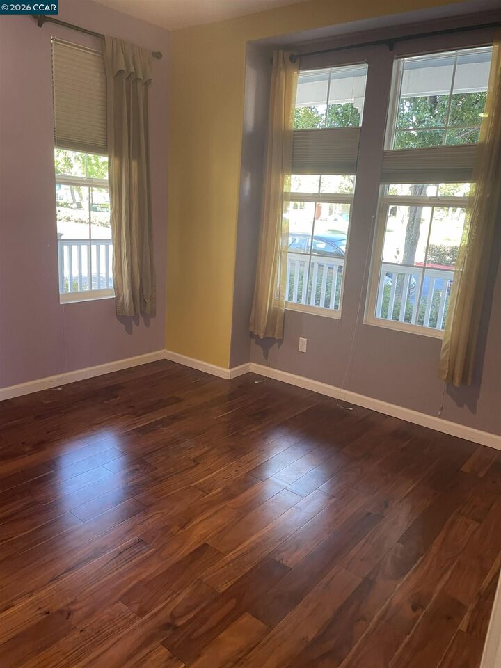 Property Photo: 487 Metro Walk Way CA 94801