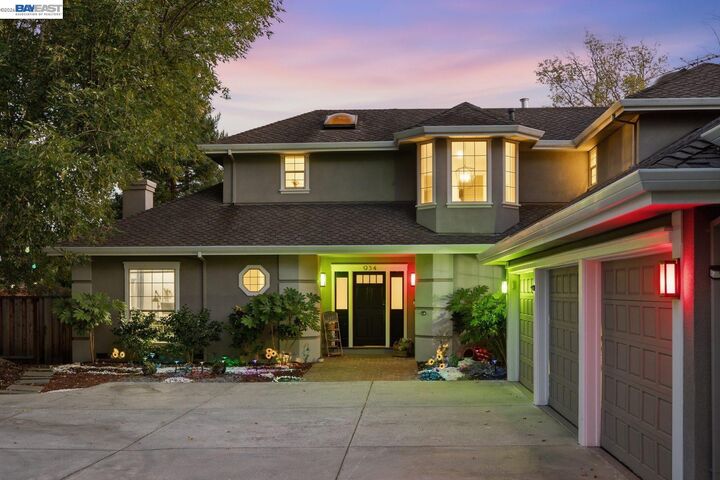 Property Photo:  934 Wilmington Way  CA 94062 