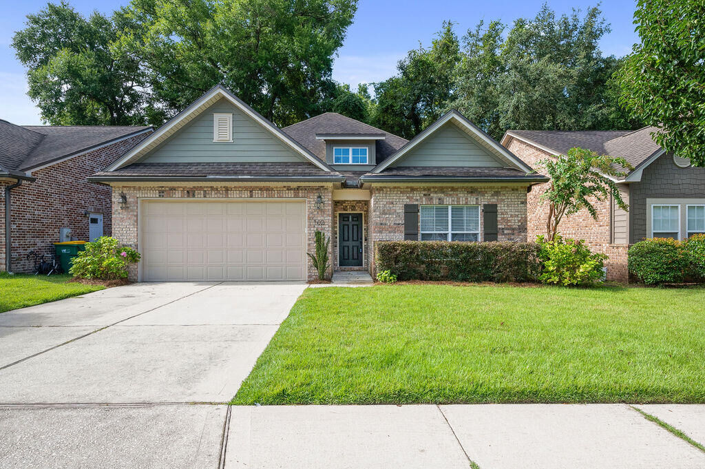 Property Photo:  102 Arrowhead Way  FL 32578 