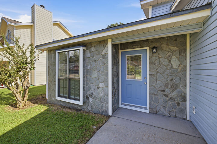 Property Photo:  109 Crystal Lake Lane  FL 32580 