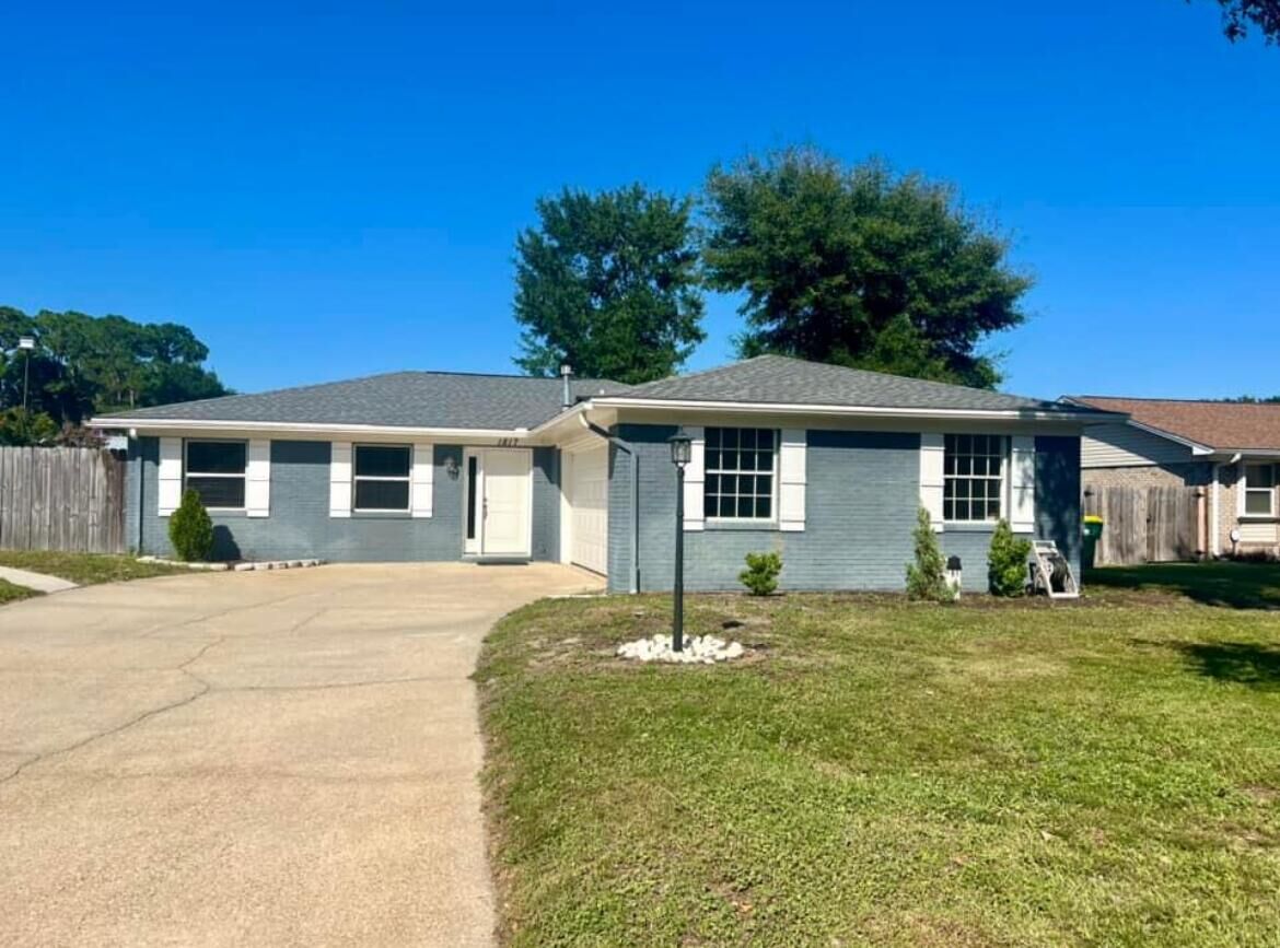 Property Photo:  1817 Rattan Palm Drive  FL 32578 