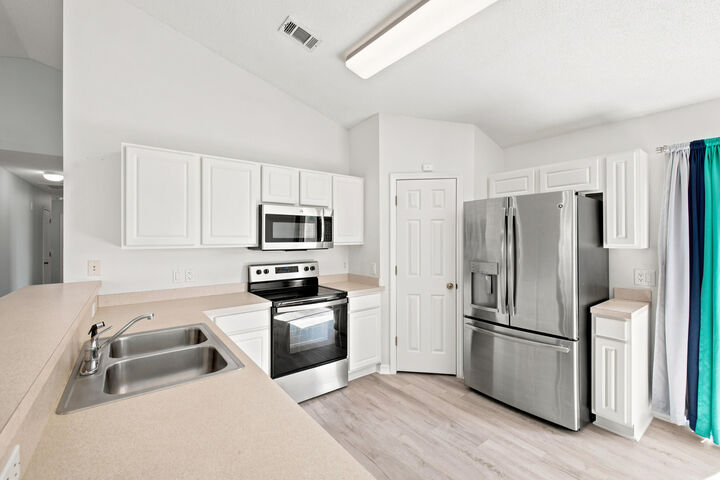 Property Photo:  127 Nivana Drive  FL 32536 