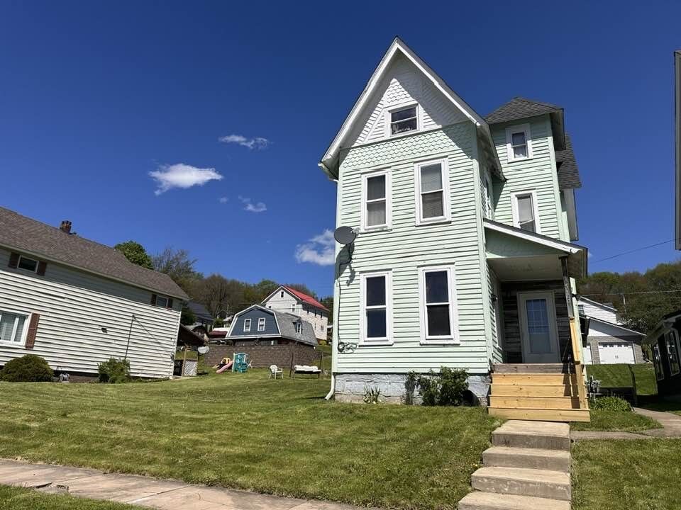 Property Photo:  513 3rd Avenue  PA 15845 