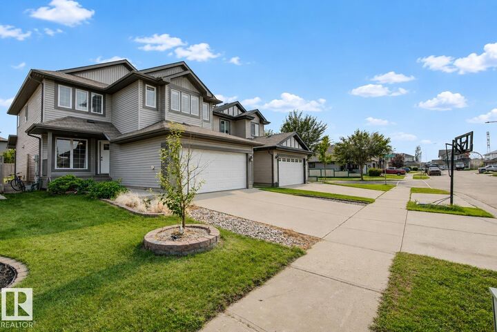 Property Photo:  5 Cypress Link  AB T8L 0H2 