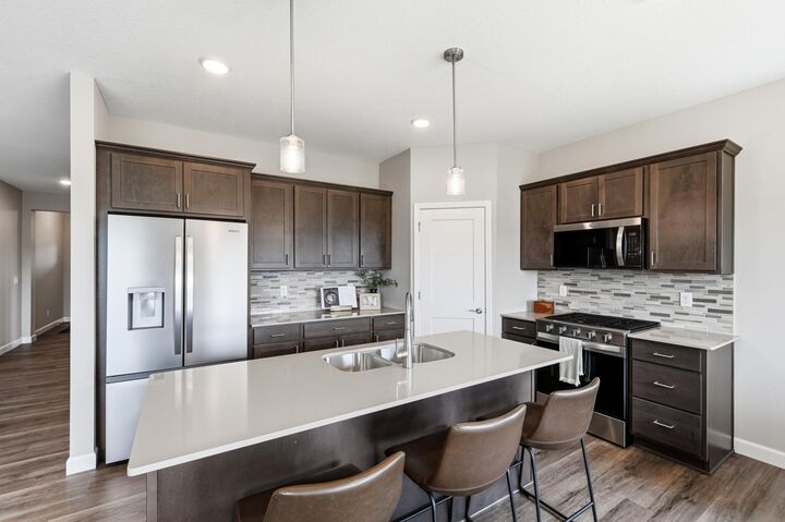 Property Photo:  937 Kepler Avenue NE  MN 55341 