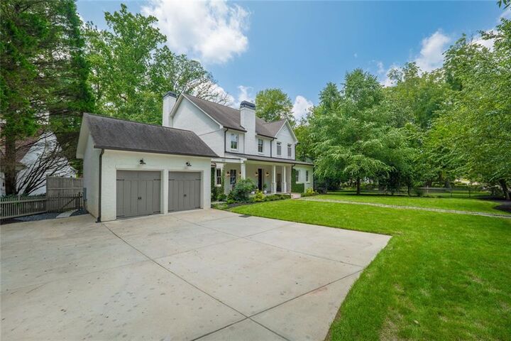 Property Photo:  3882 Wieuca Road NE  GA 30342 