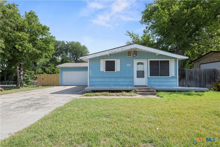 Property Photo: 103 E Mark Road TX 76548