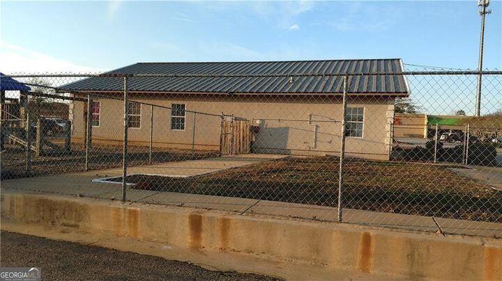 Property Photo: 3180 Atlanta Highway GA 30606