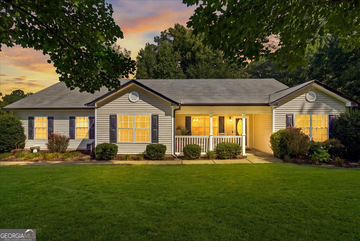 Property Photo: 2214 S Walkers Mill Road GA 30224