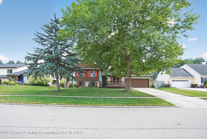 Property Photo: 941 Alexandria Drive MI 48917