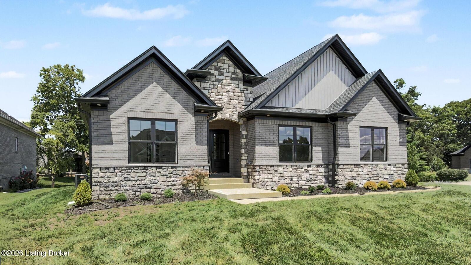 Property Photo: 10427 Martinside Dr KY 40291