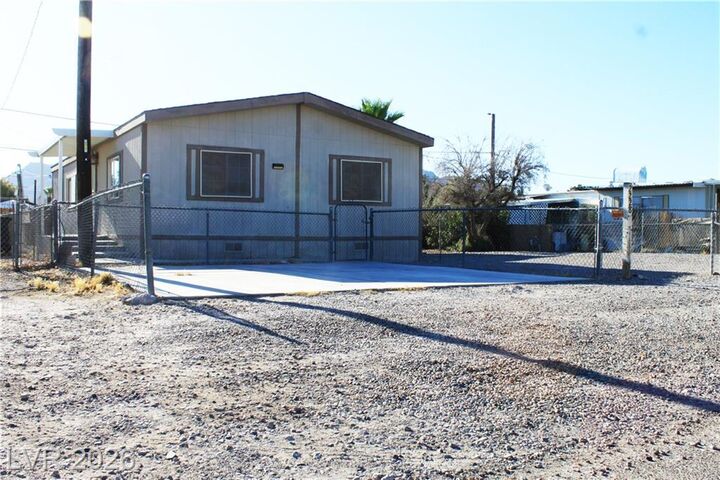 Property Photo: 2228 Castleberry Lane NV 89156