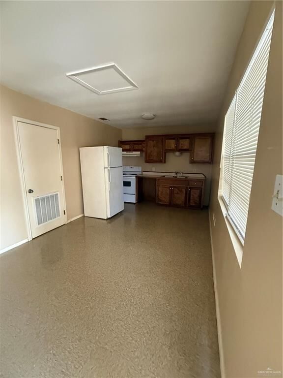 Property Photo: 2508 E Business 83 TX 78572