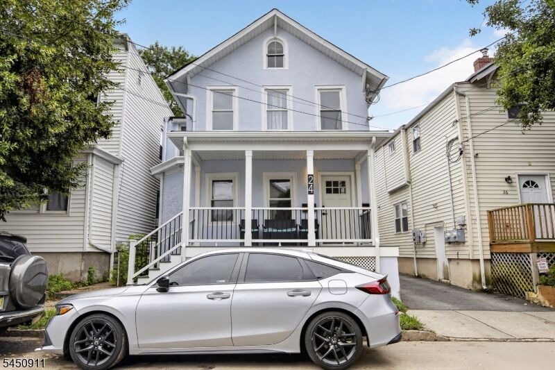 Property Photo:  24 Dean St 1  NJ 07052 