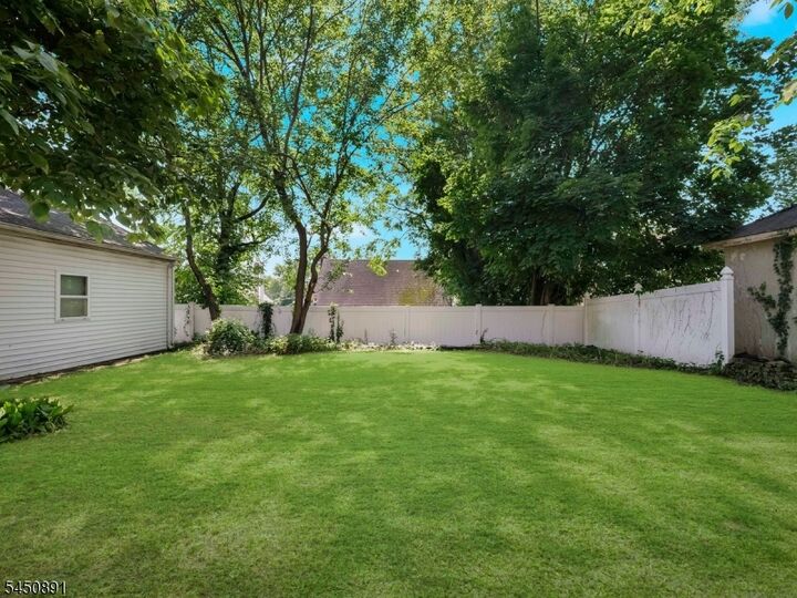 Property Photo:  544 Abbott Ave  NJ 07657 