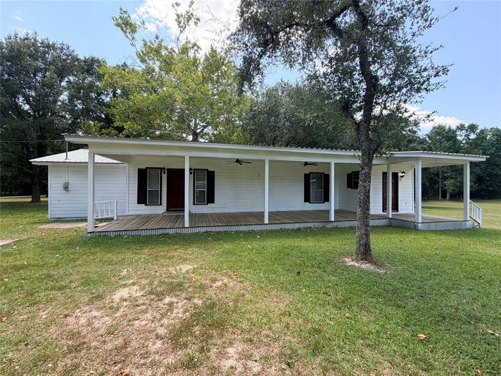 Property Photo:  148 County Road 2100  TX 75979 