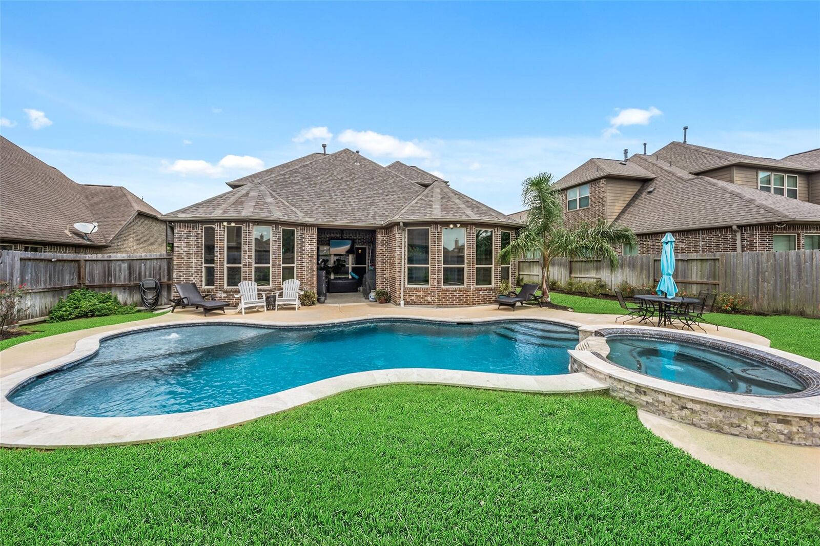 Property Photo:  1324 Elkins Hollow Lane  TX 77573 