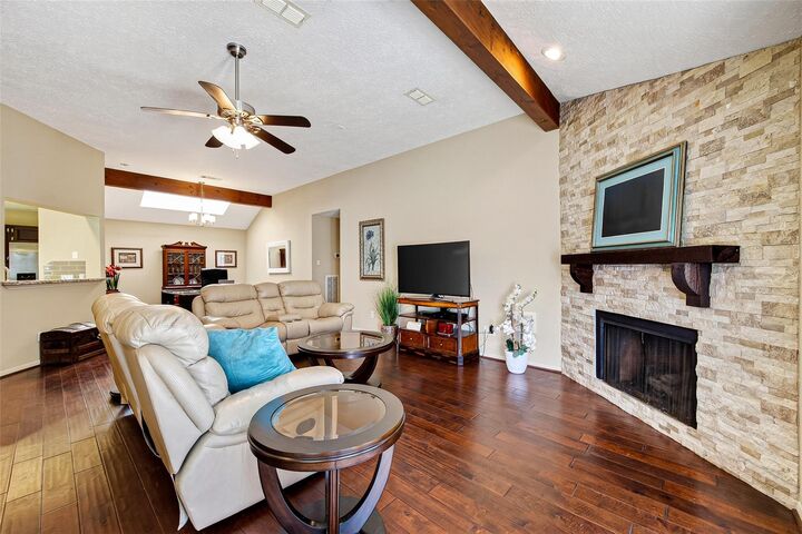 Property Photo:  1615 Ainsdale Drive  TX 77077 