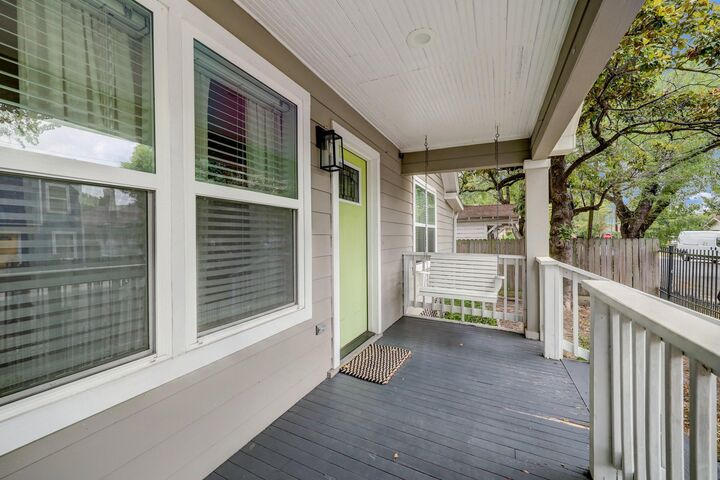 Property Photo:  4801 Avenue H  TX 77011 